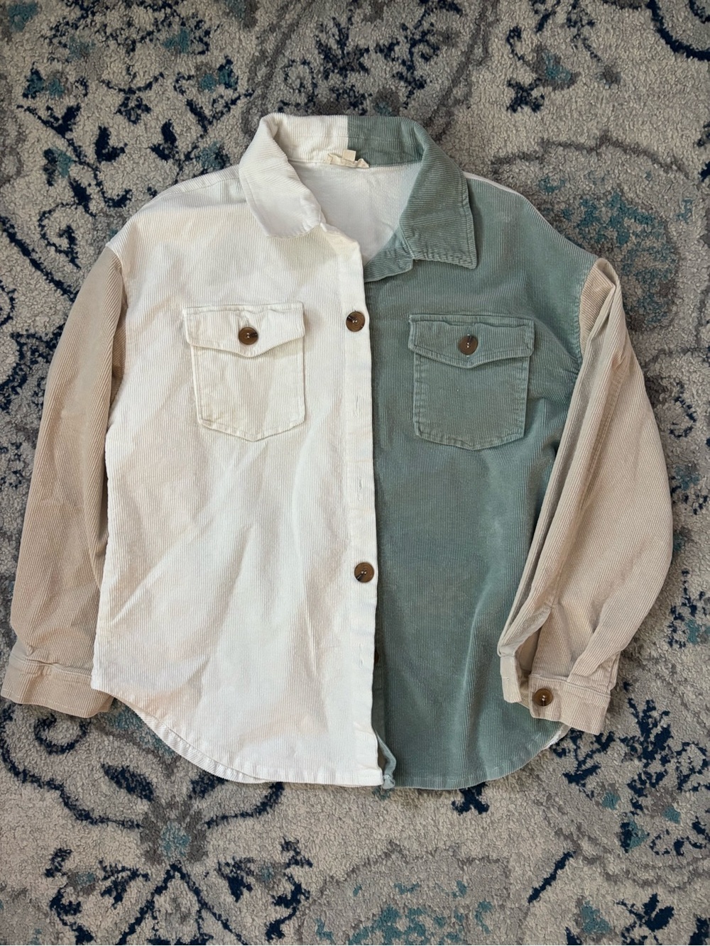 ILLA ILLA Cream and Sage Colorblock Corduroy Shirt